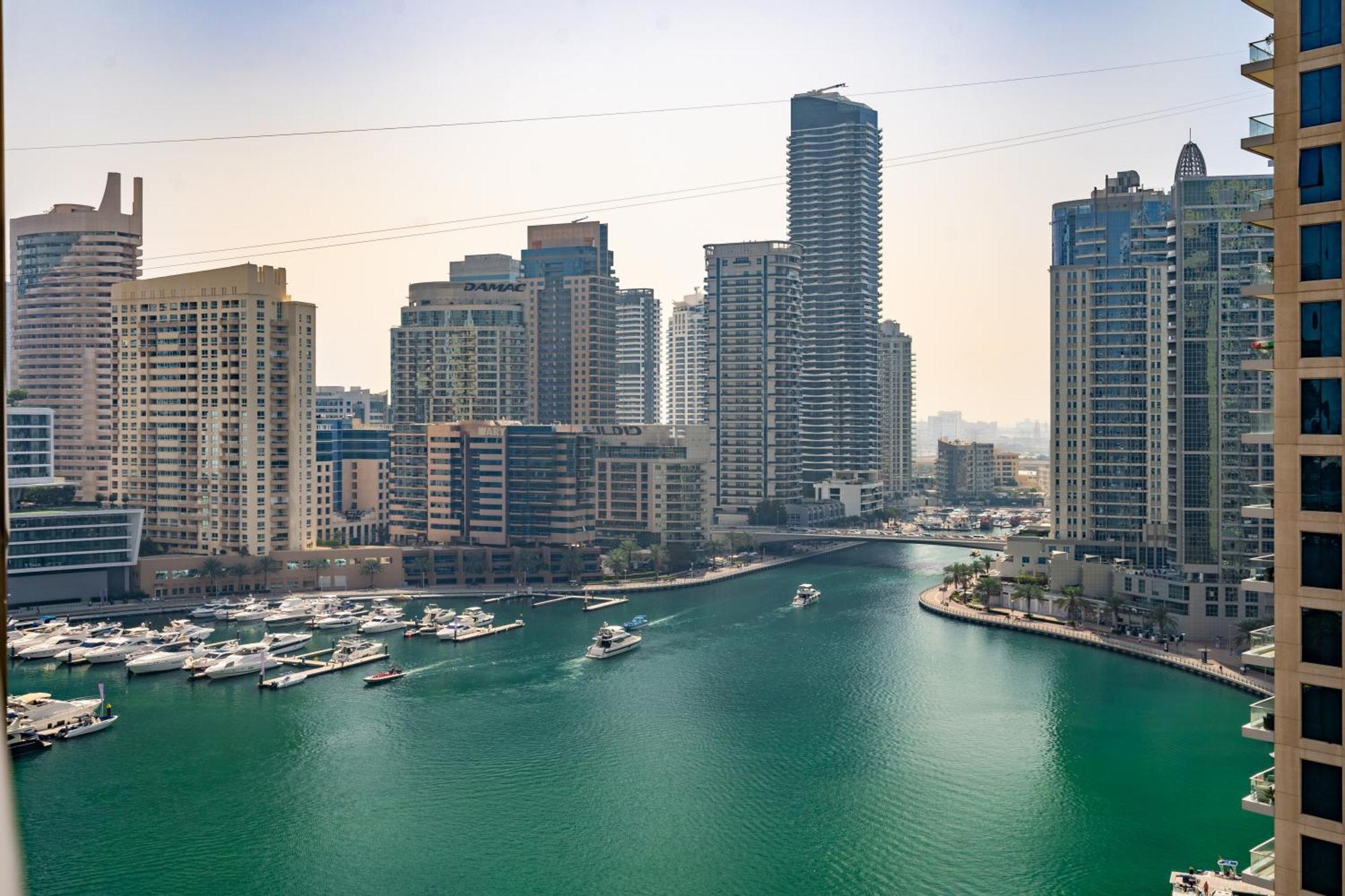 Spacious & Luxurious 1br - Marina Views - 3mn Walk To Tram, Jbr & (adults Only) * دبي