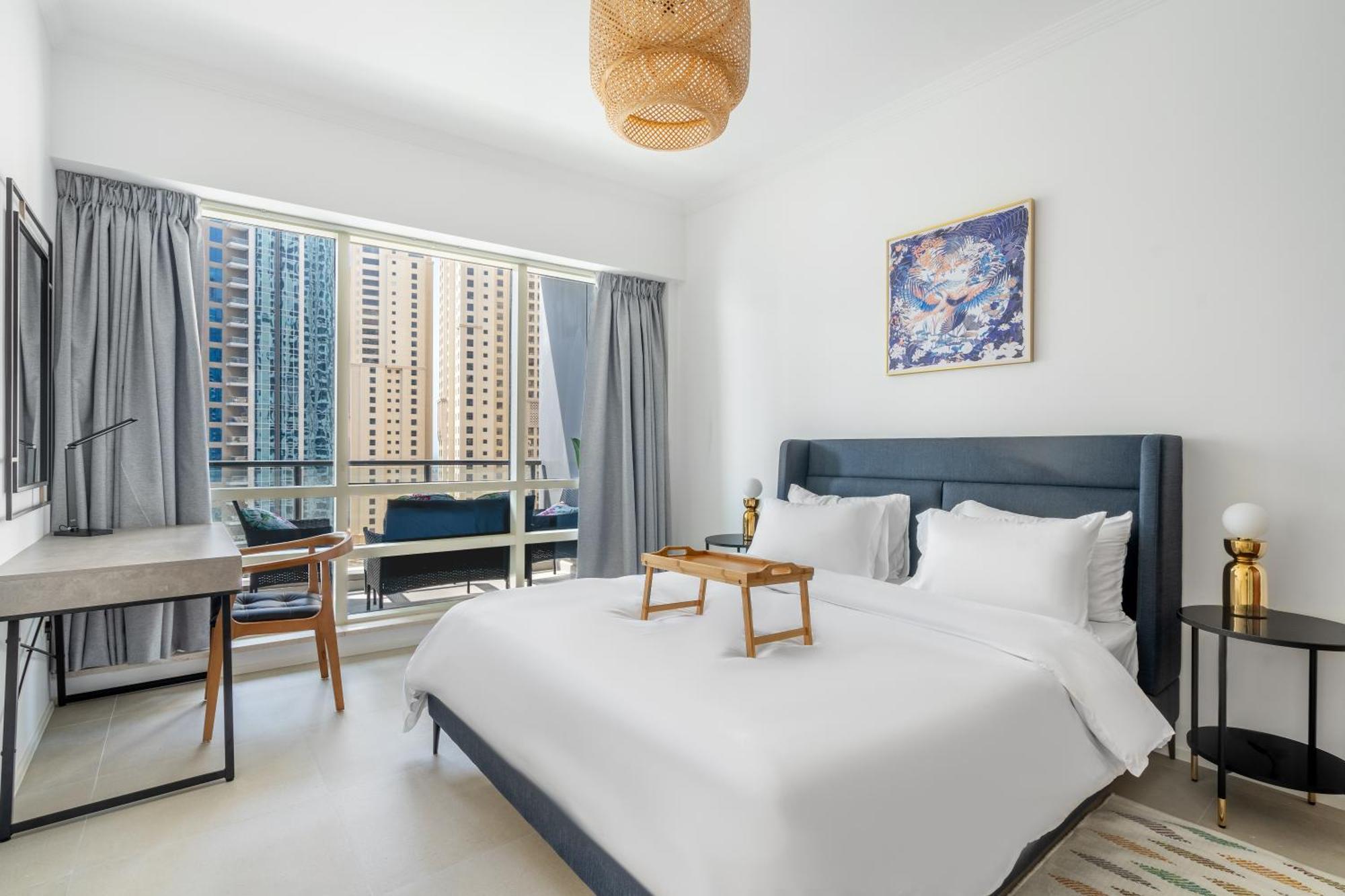 Spacious & Luxurious 1br - Marina Views - 3mn Walk To Tram, Jbr & (adults Only) * Dubaï