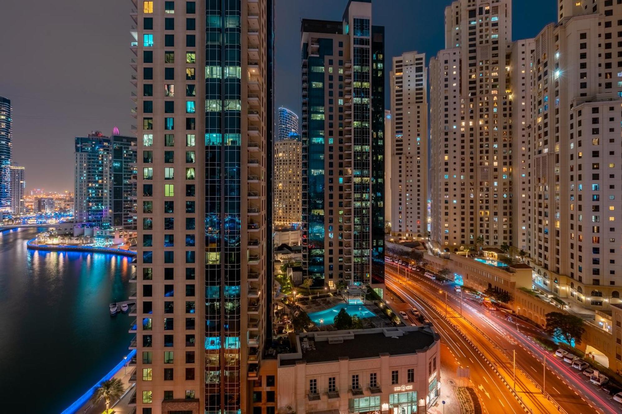Spacious & Luxurious 1br - Marina Views - 3mn Walk To Tram, Jbr & (adults Only) Appartement Dubaï